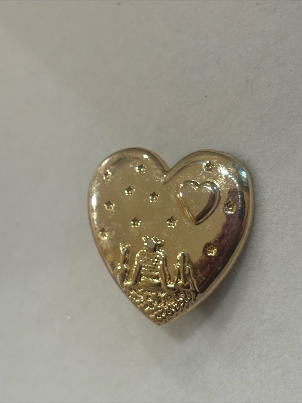Gold Heart Brooch Shrek dreamworks